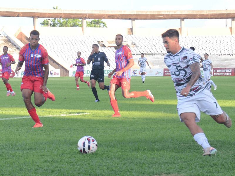 Piauí vence Fluminense-PI por 3 a 1